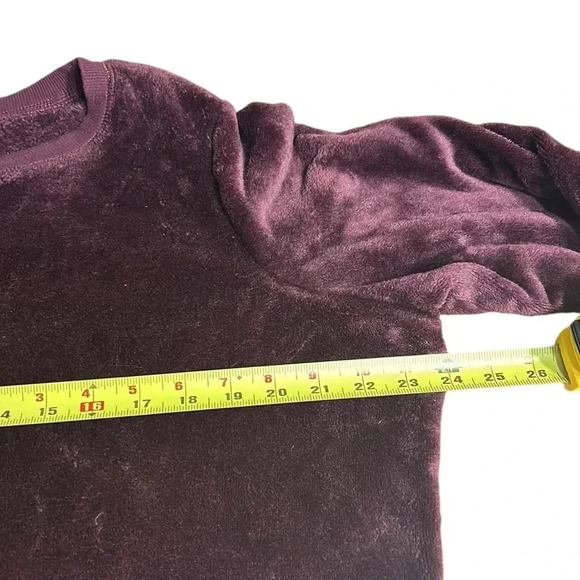 Gaiam burgundy oversized sweater,women,lux faux fur pullover,rib,PTP 24” - Picture 8 of 13